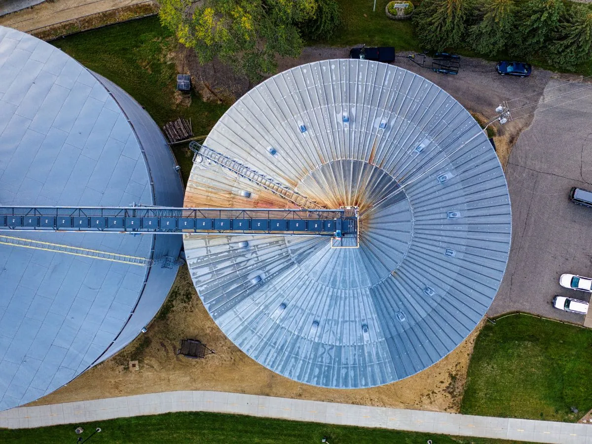Silos agrícolas fabricados com chapas de aço