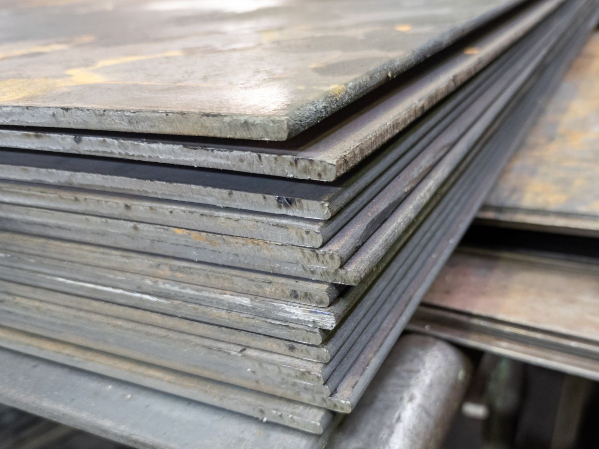 Chapa de aço laminado a quente para aplicações estruturais