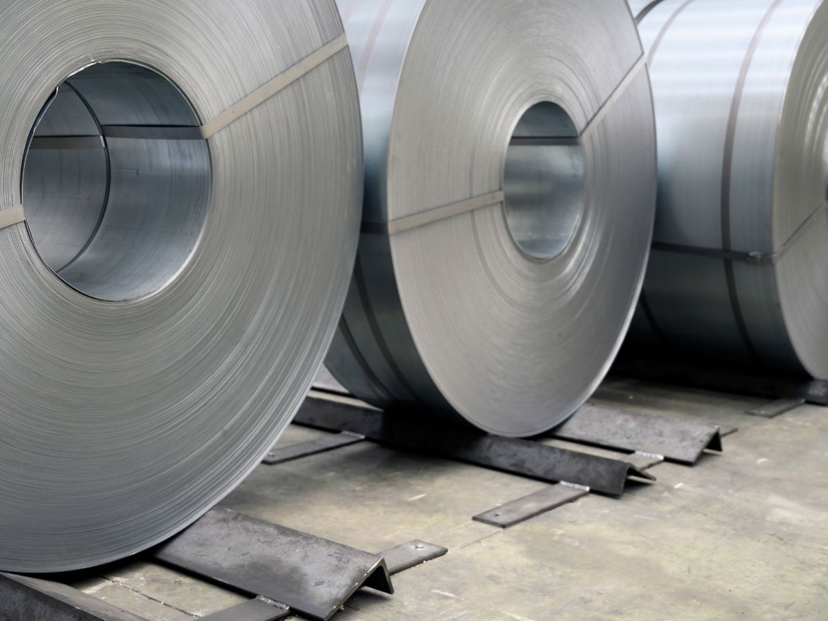 Chapas e bobinas de aço disponíveis para fornecimento industrial