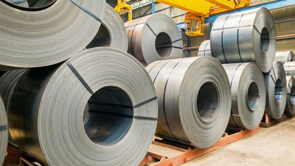 Aço comercial x aço estrutural x aço de alta resistência: qual é a diferença? 1 O que é aço de qualidade comercial?